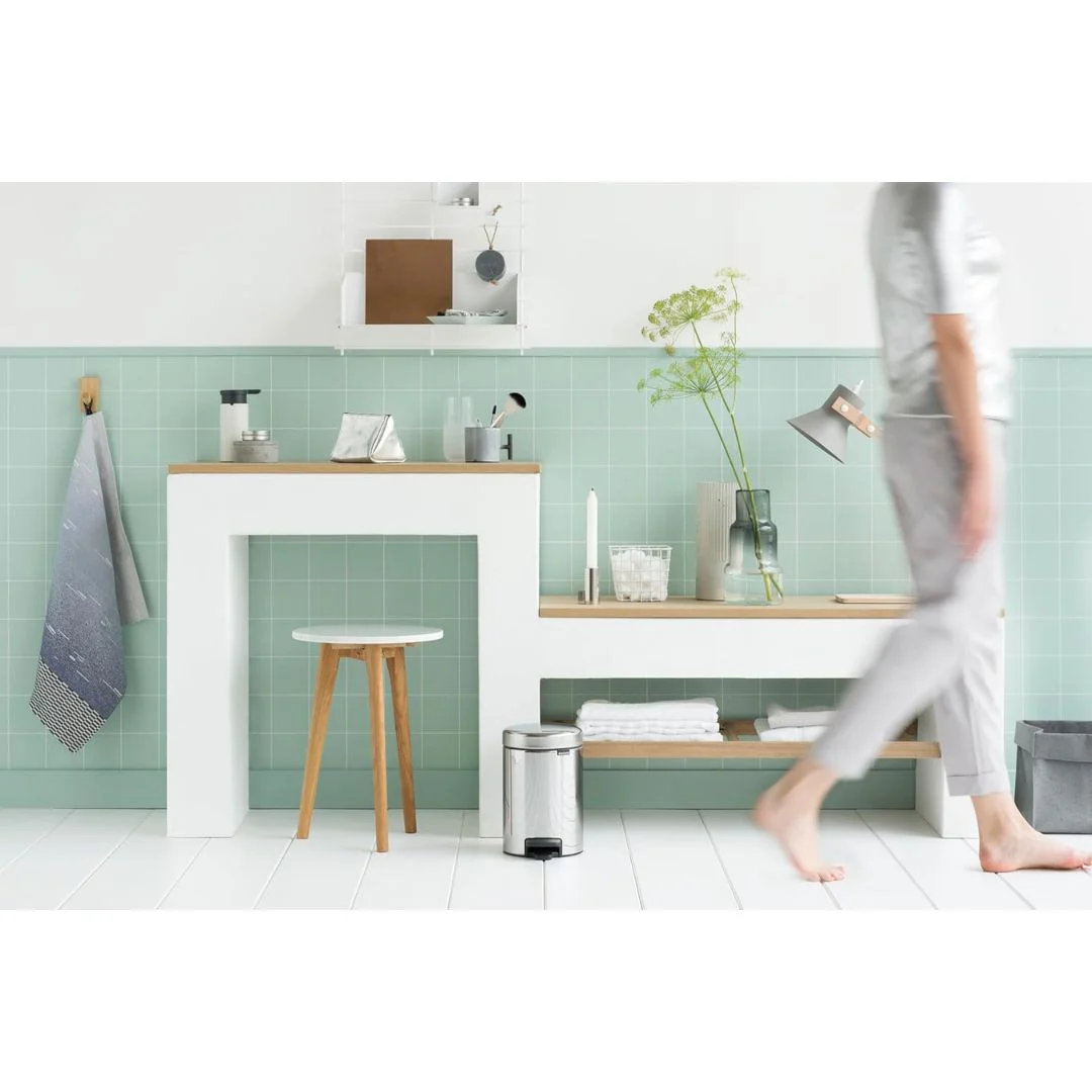 Brabantia Pedal Bin Newicon Soft Closing Brilliant Steel - Image 4