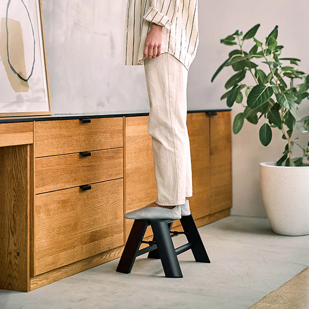 Hasegawa Lucano Japan Design 1 Step Household Step Stool/Ladder - Image 5