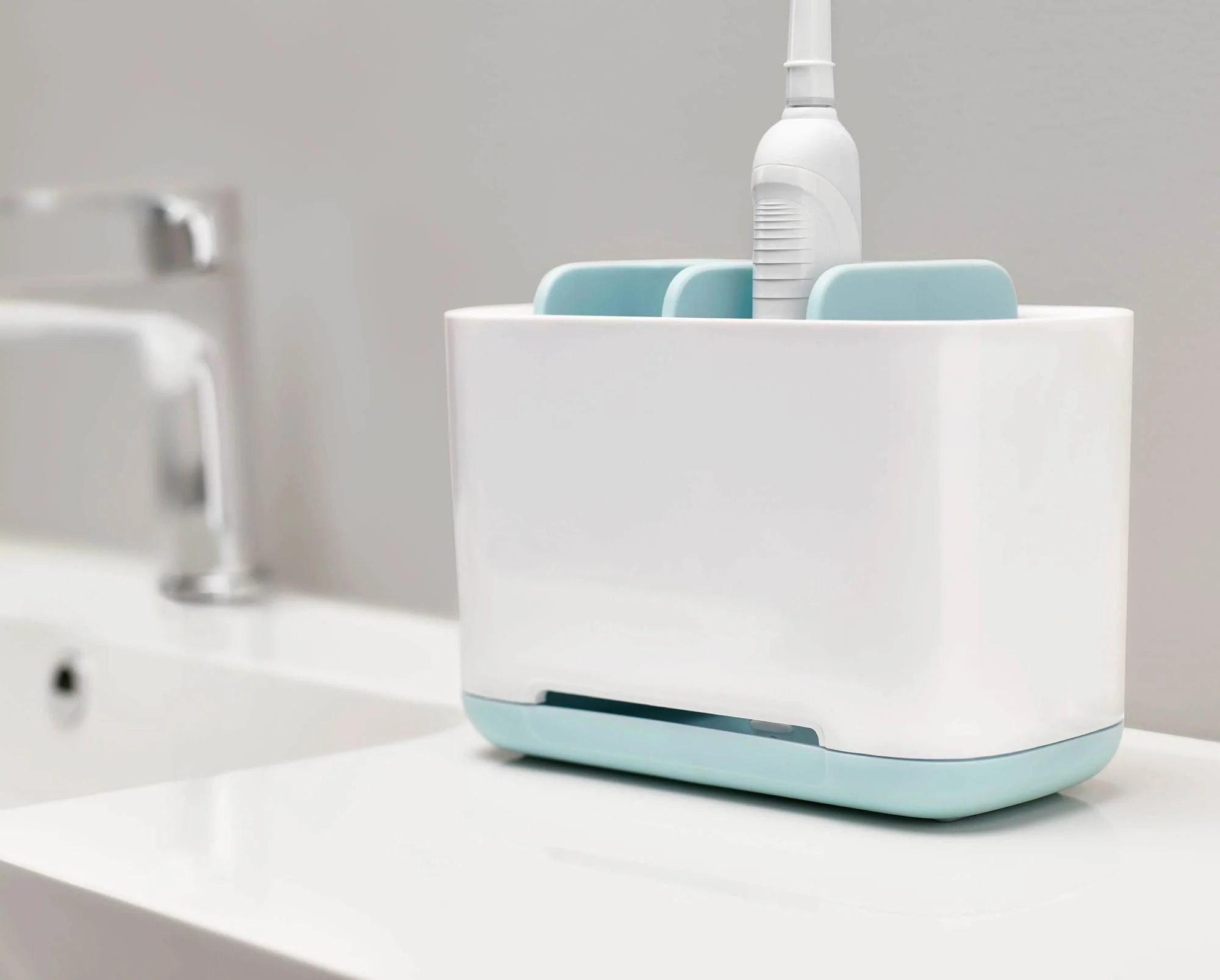 Joseph Joseph EasyStore Large Toothbrush Holder - Image 3