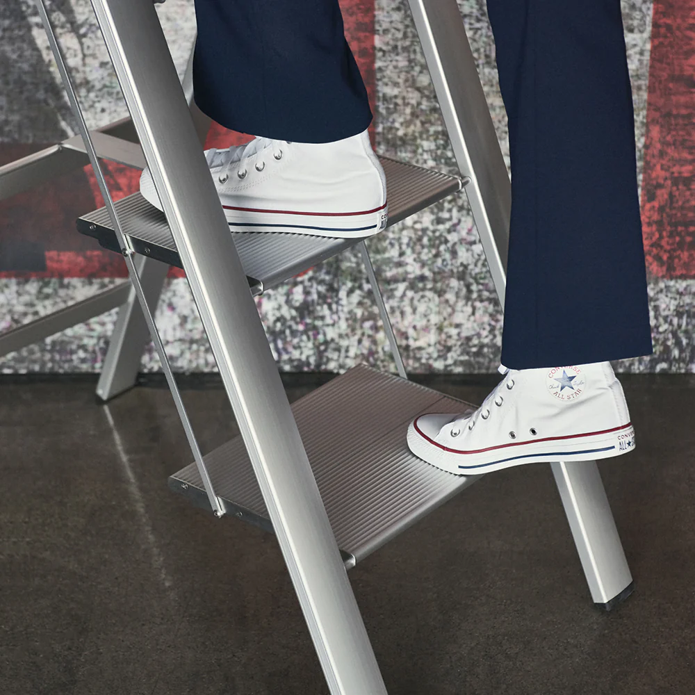 Hasegawa Lucano Slim Step Ladder (3 Steps) - Image 5