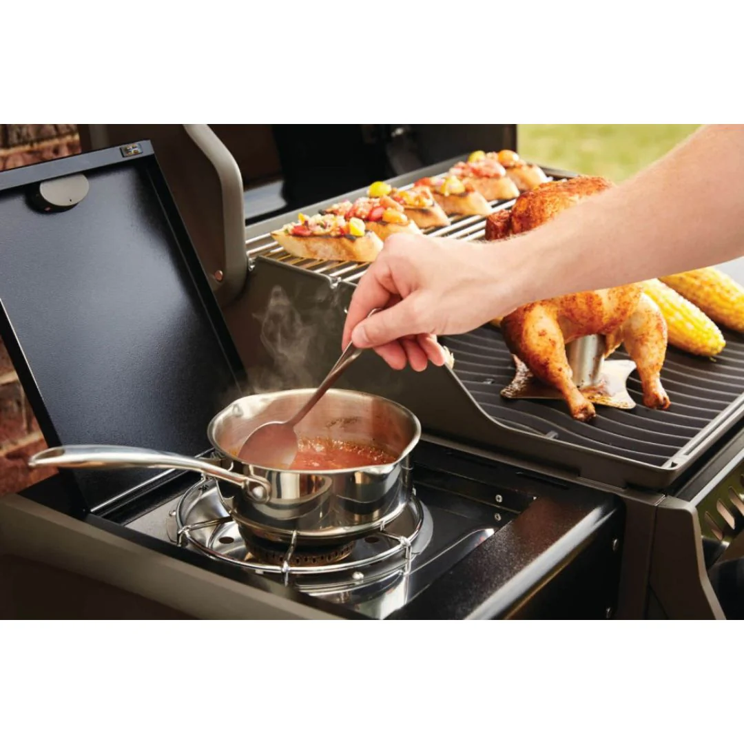 Napoleon Rogue Gas Grill - Image 4