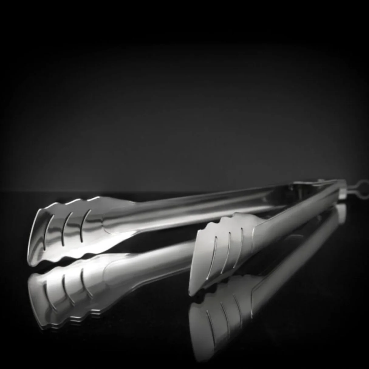 Napoleon Stainless Steel Easy Locking Tongs - Image 2