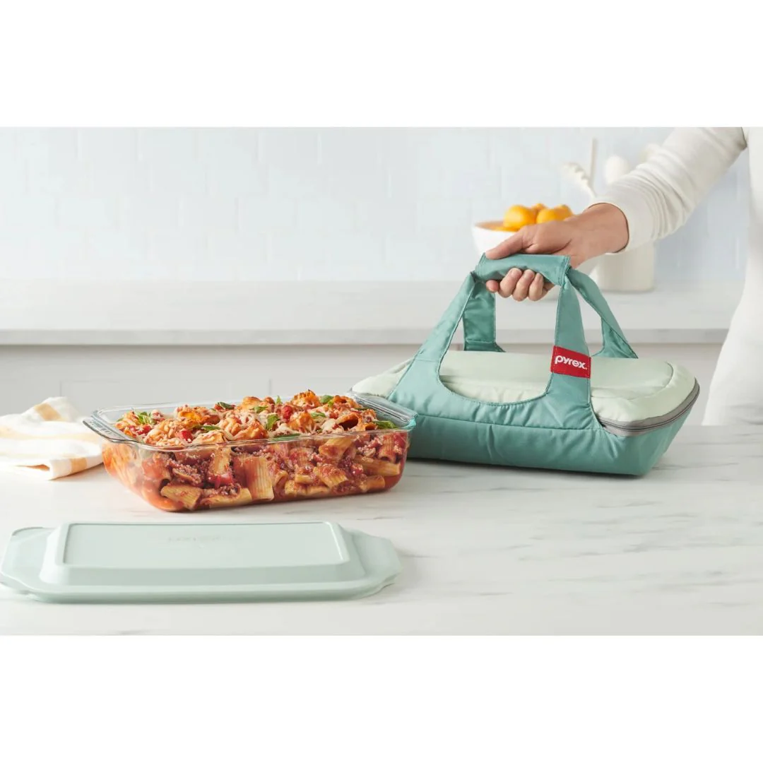 Pyrex 4.7L Portable Deep Dish & Insulated Bag Set - Image 2