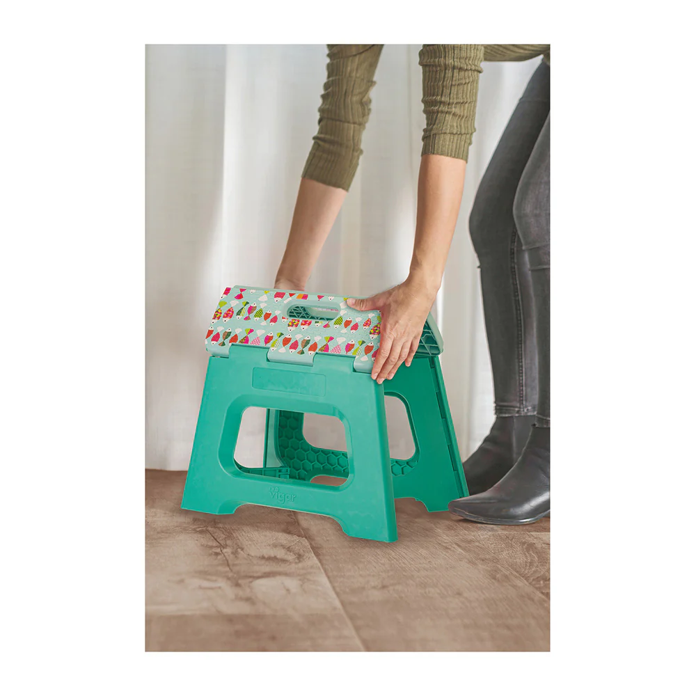 Vigar Compact Foldable 23cm Stool - Image 4